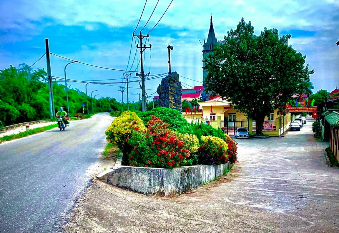 Trung Châu - Đan Phượng: Vùng Đất Ven Sông Hồng Phát Triển